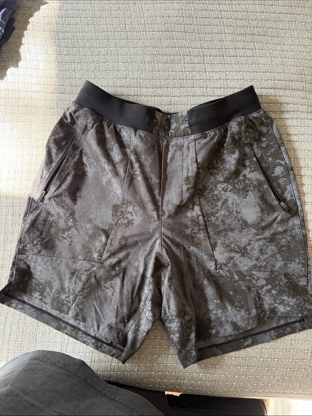 lululemon athletica Men's Charcoal Mottled Athletic Shorts